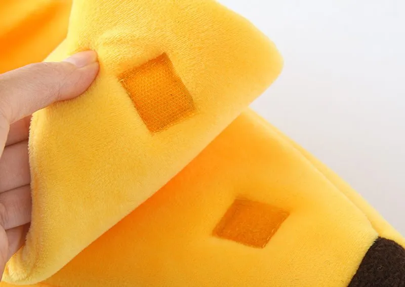 Cozy & Fun: Novelty Banana Cat Bed!