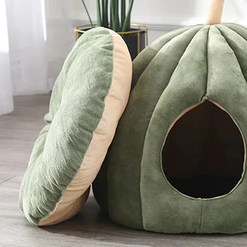 Cozy Pumpkin-Shaped Cat Bed - Enclosed Pet Nest