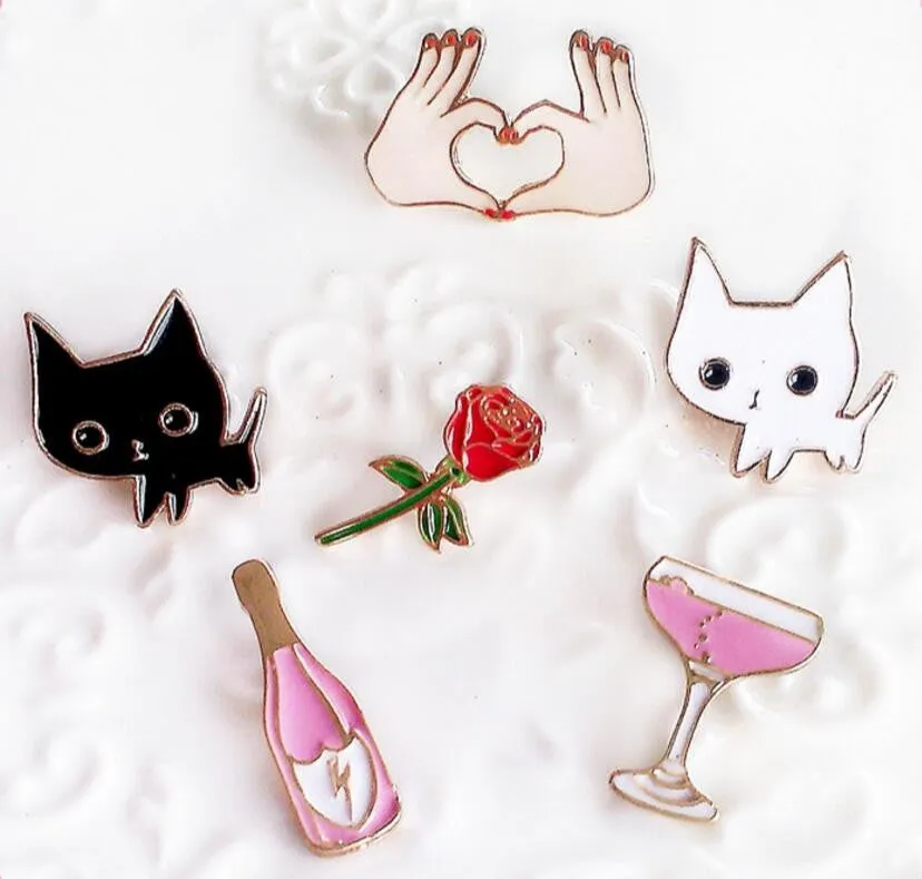 Timlee X127 Cartoon Cat Kitty Cocktail Wine Rose Flower Hand Cute Metal Brooch Pins Button Pins Gift Wholesale